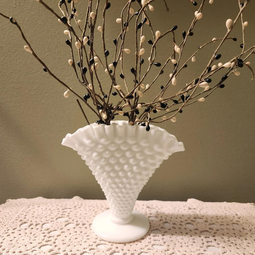 Fenton vintage milkglass